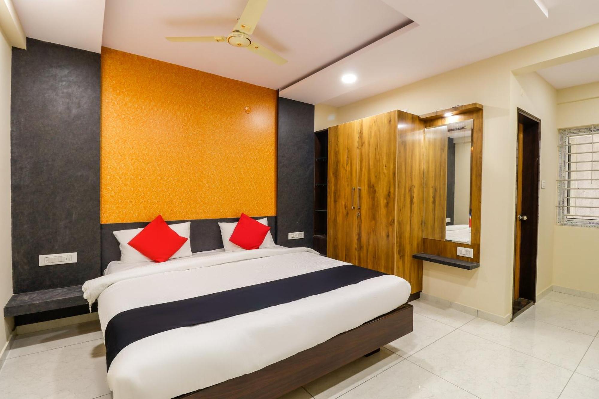 Capital O N R Residency Hotel Yelahanka Exterior photo